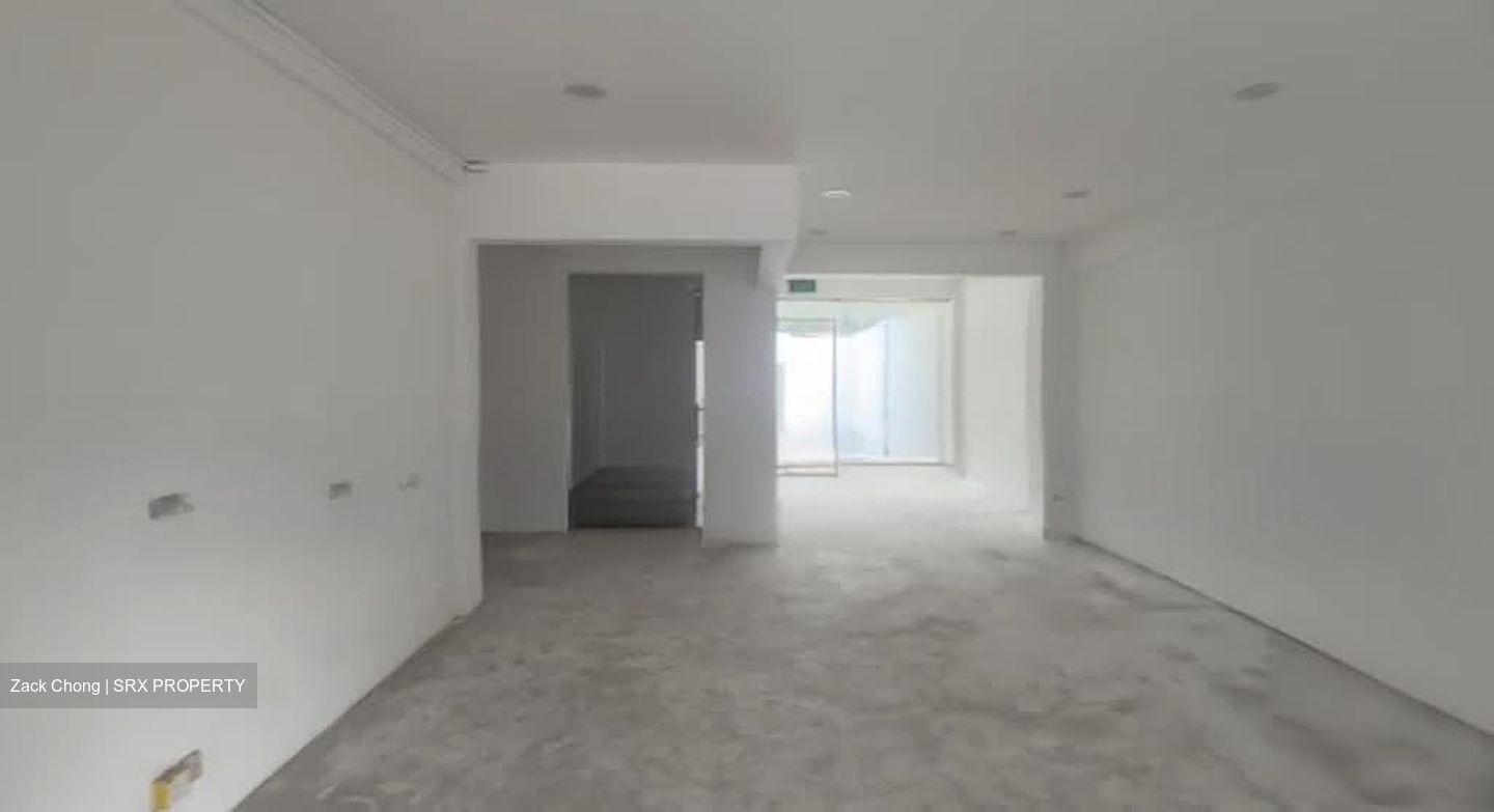 Hillcrest Park (D11), Retail #563946661